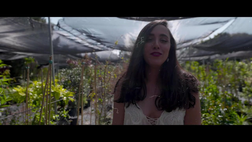 EMBRASSE-MOI _ French Electro Pop by Noa Ben Shoshan